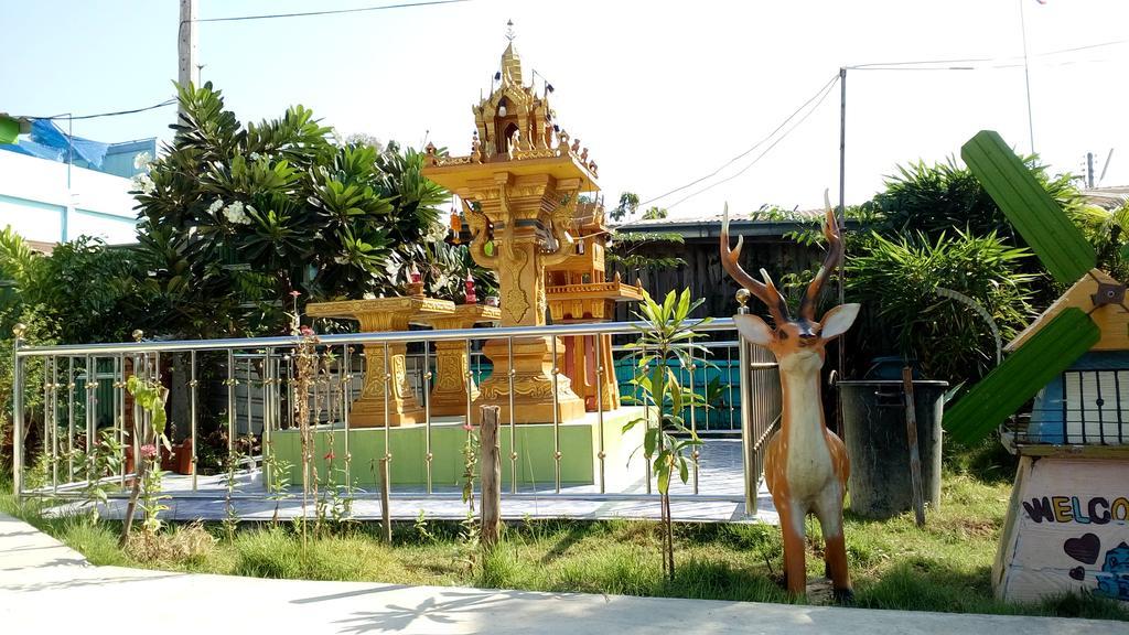 Rueang Sri Siri Pensión Sukhothai Exterior foto
