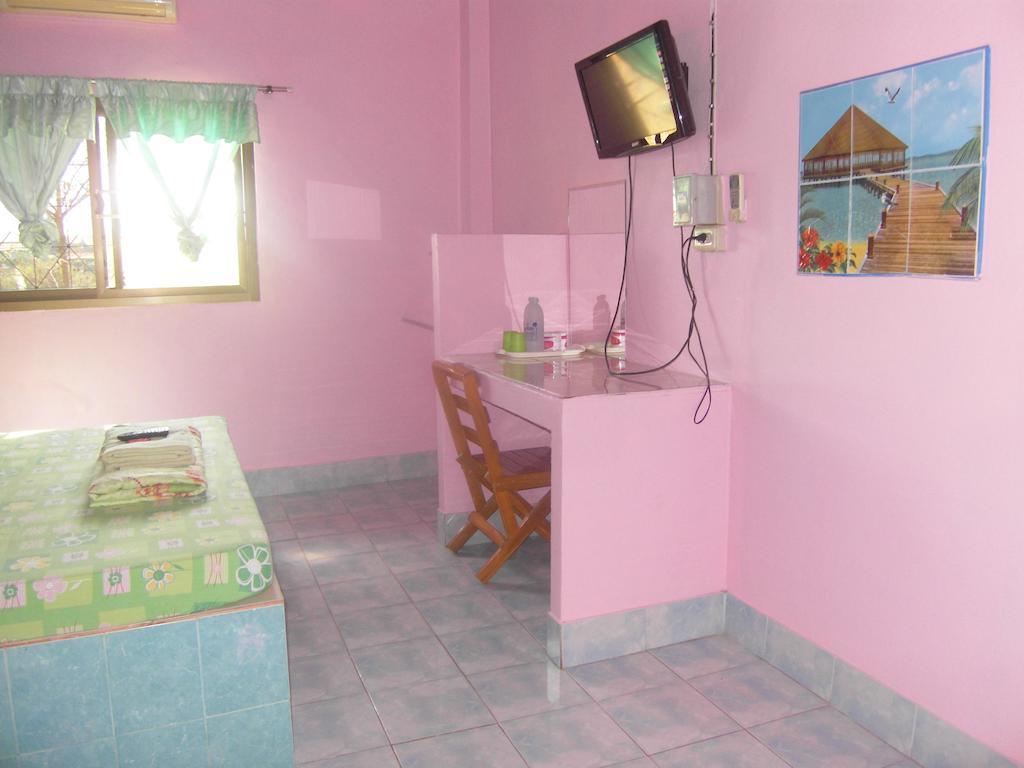 Rueang Sri Siri Pensión Sukhothai Habitación foto